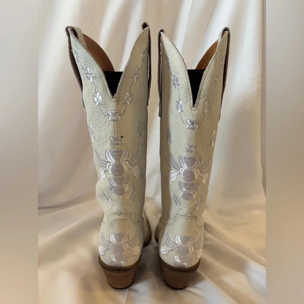 Dingo White Embroidered Western Heeled Boots - Picture 9 of 14